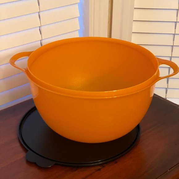 Tupperware THATSA MEGA BOWL 42 cups NEW - Picture 5 of 6